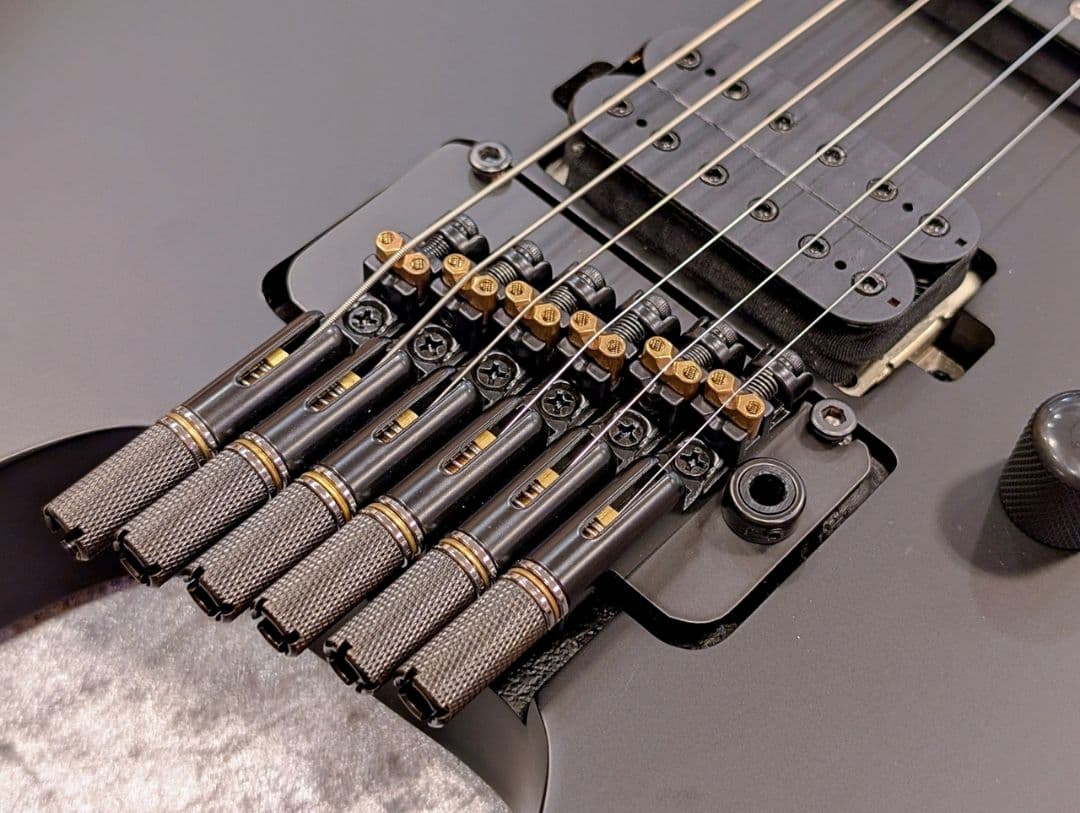 [ほぼ新品]Sire X6 6-String Headless / BK.S