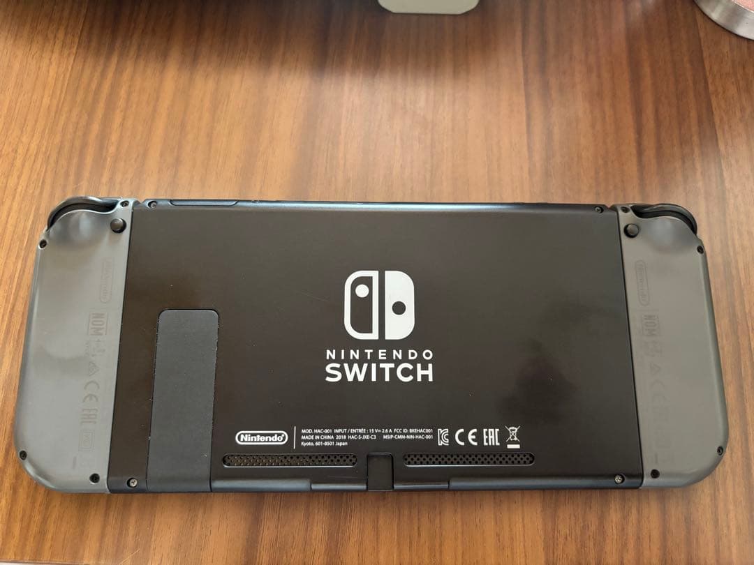 中古 ニンテンドースイッチ 本体＋ジョイコンのみ