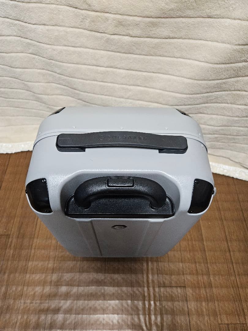 【美品】希少グレー!ソルガード,Solgarrd,39L,キャリーケース,