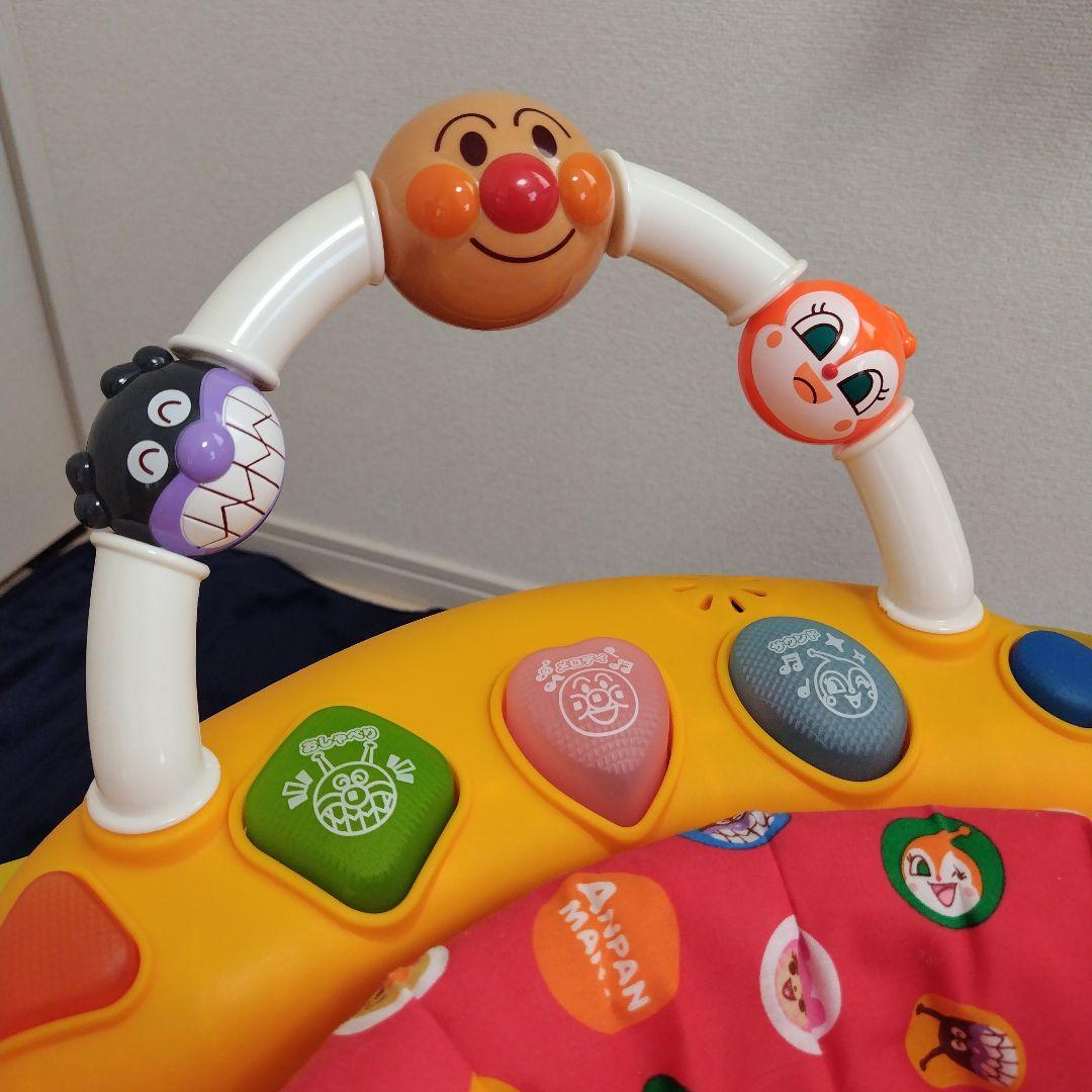 元気いっぱい！アンパンマンベビージャンパー