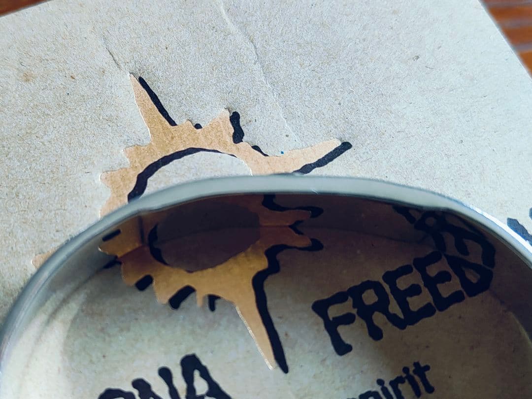 ピカピカ極美！【ARIZONA FREEDOM】唐草バングル　K18 印台