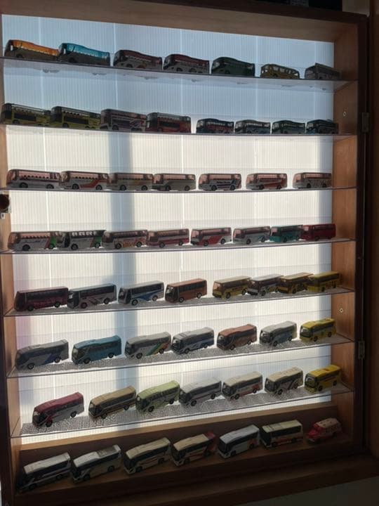 トミカ　バス　観光バス