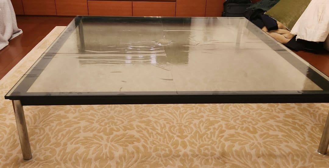 kawatap　【最終価格　特価】ガラス ローテーブル LC10