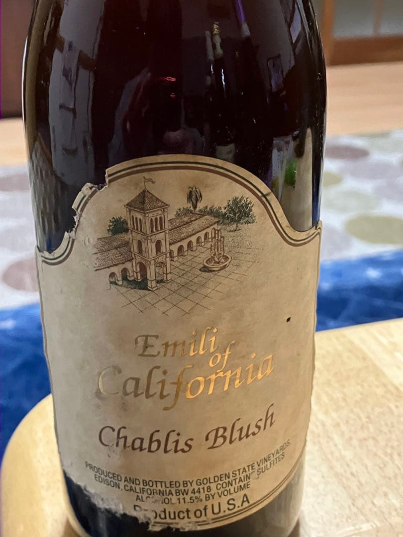 ワイン Emili of California Chablis Blush