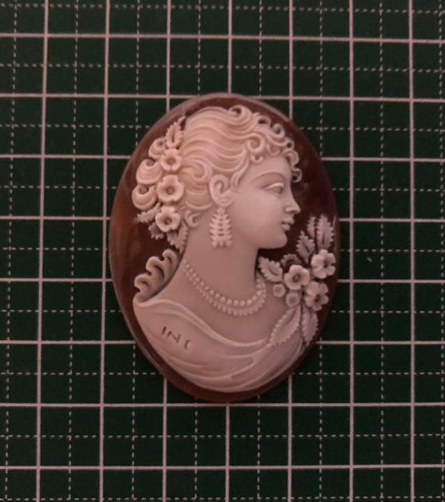 カメオ　ルース　192 貴婦人【作家サインあり】中古　rカメオ　rカメオルース