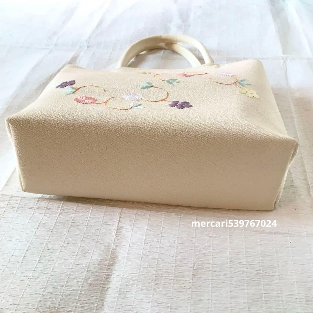 m*m様 京都きねや　和装　手提げバッグ（ちりめん　刺繍　松竹梅笹蔓）