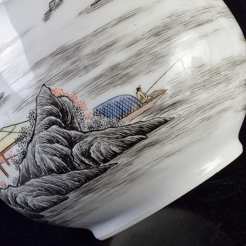 中国　乾隆年製款　粉彩　色絵　山水人物文　玉壷春瓶　V　R9206