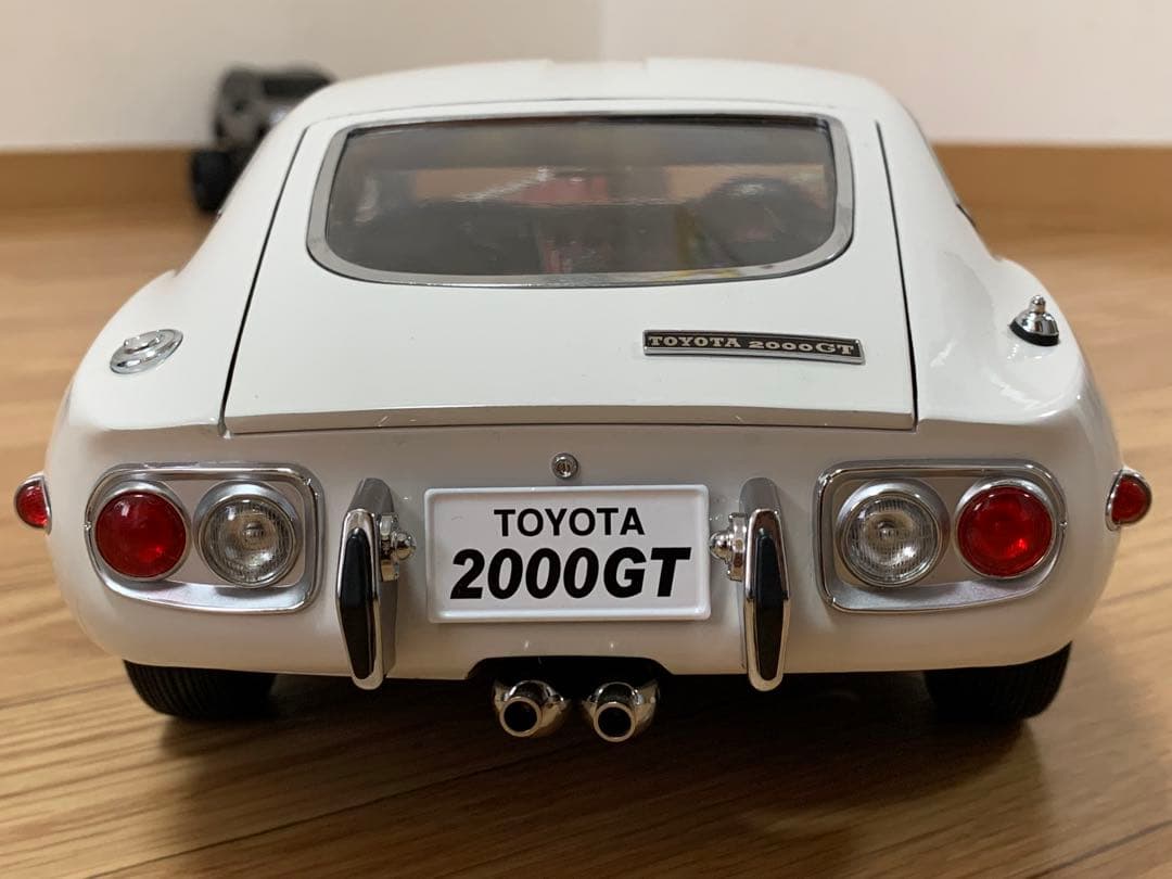 デアゴスティーニ 1/10 トヨタ 2000GT ホワイト