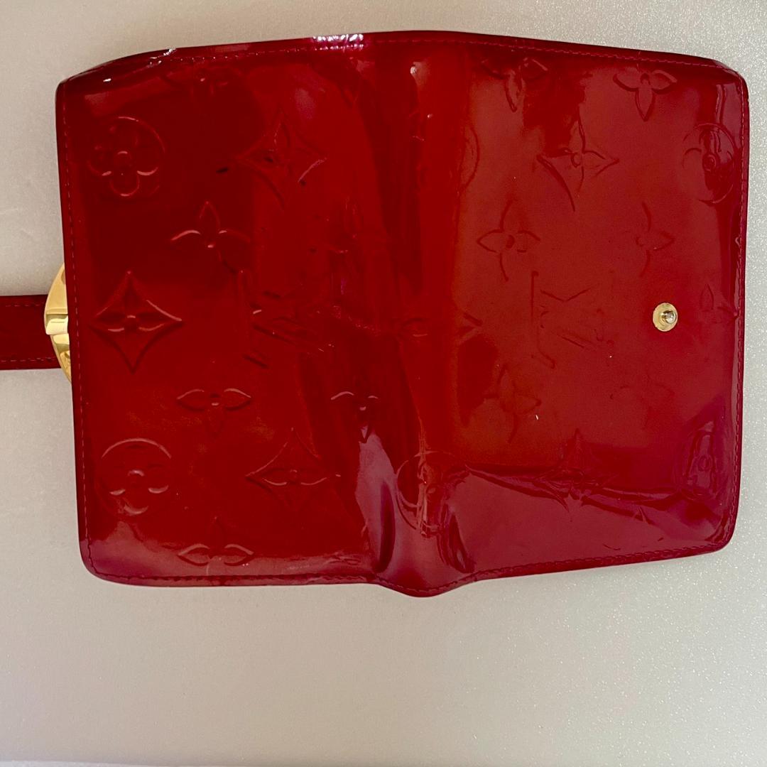 LOUIS VUITTON ヴィトン ヴェルニ ポルトフォイユ ヴィエノワ 赤系