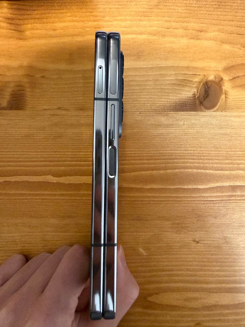 Samsung Galaxy Z Fold 4 本体