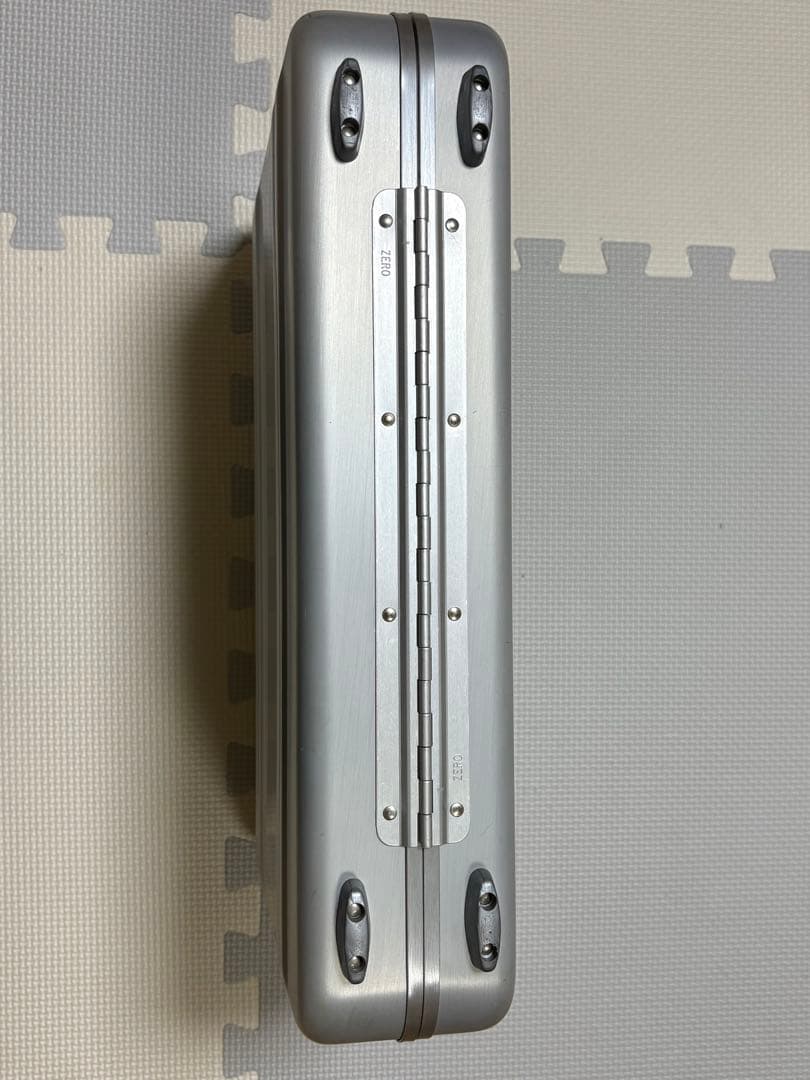 超美品ZEROHALLIBURTON ゼロハリバートン CEM-SI