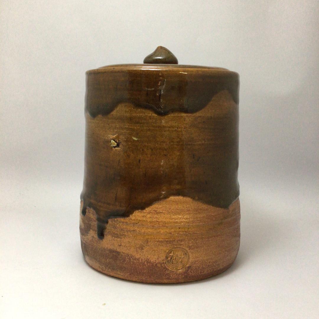 九代大樋長左衛門　飴釉流し筒形水指　共箱／大樋焼本家　お茶道具