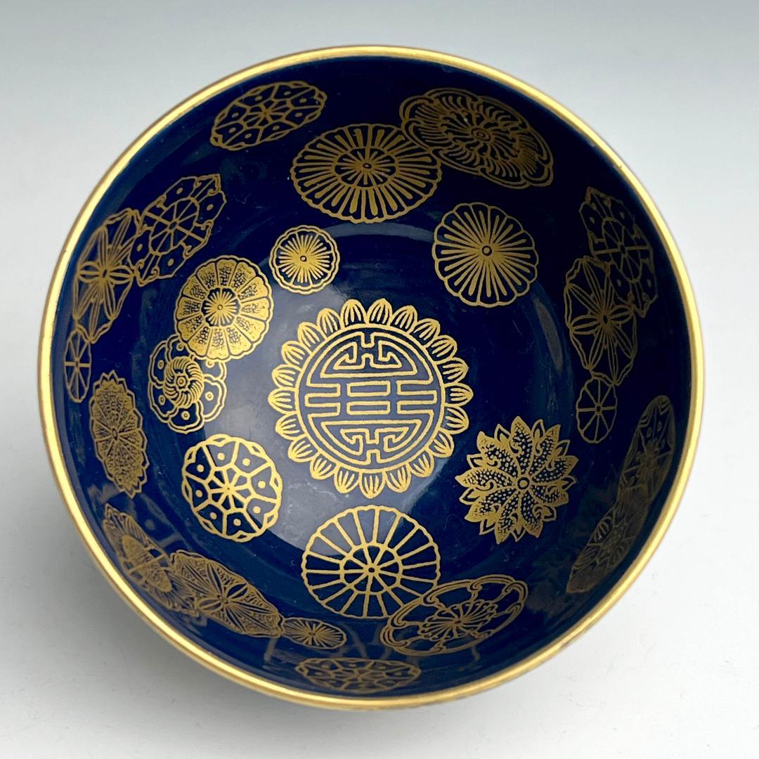 藍地描金團花紋小盌 雍正御製 款 唐物 中国古玩 中国美術 旧家蔵出品 A804
