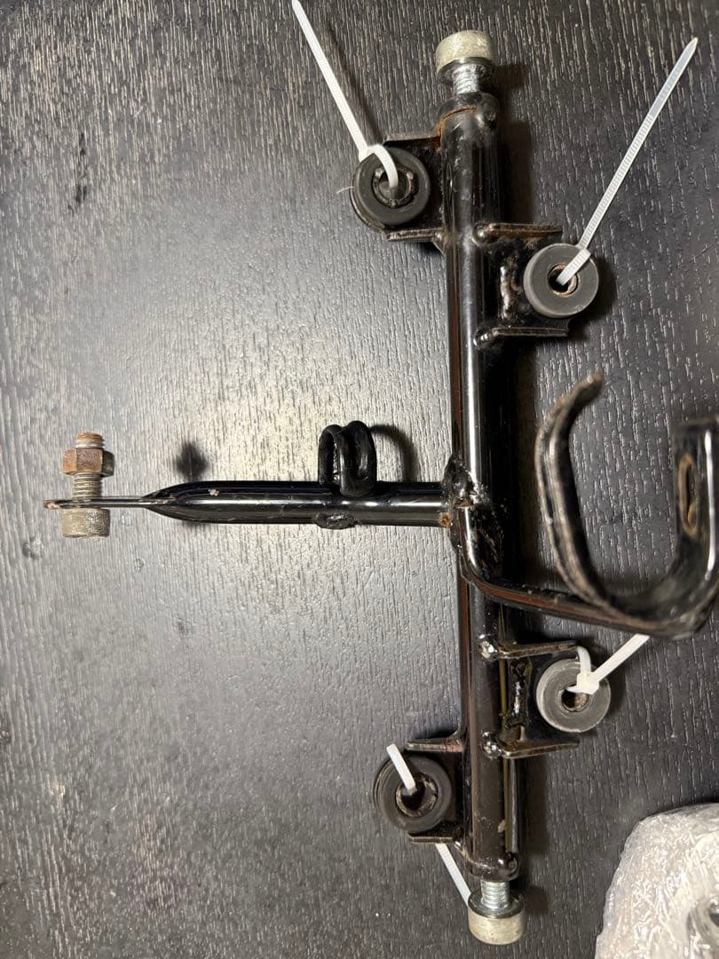 ホンダ　CBR400F ライトステー