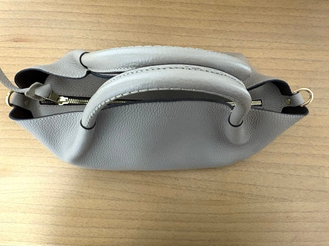 LORISTELLA ロリステッラ　AMBRA ショルダーバッグ グレージュ