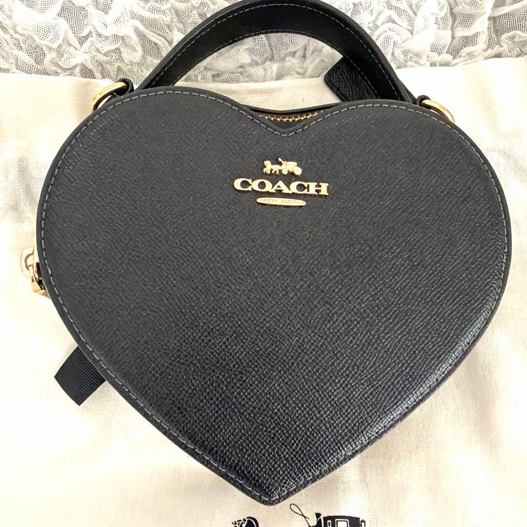 COACH ハートクロスボディーバッグ