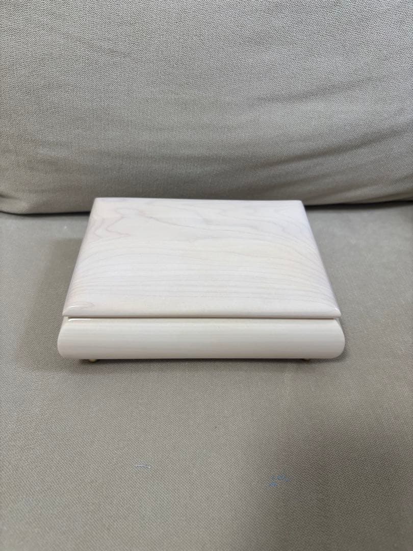 ホワイト木製オルゴール ニデック いのちの名前 収納付き