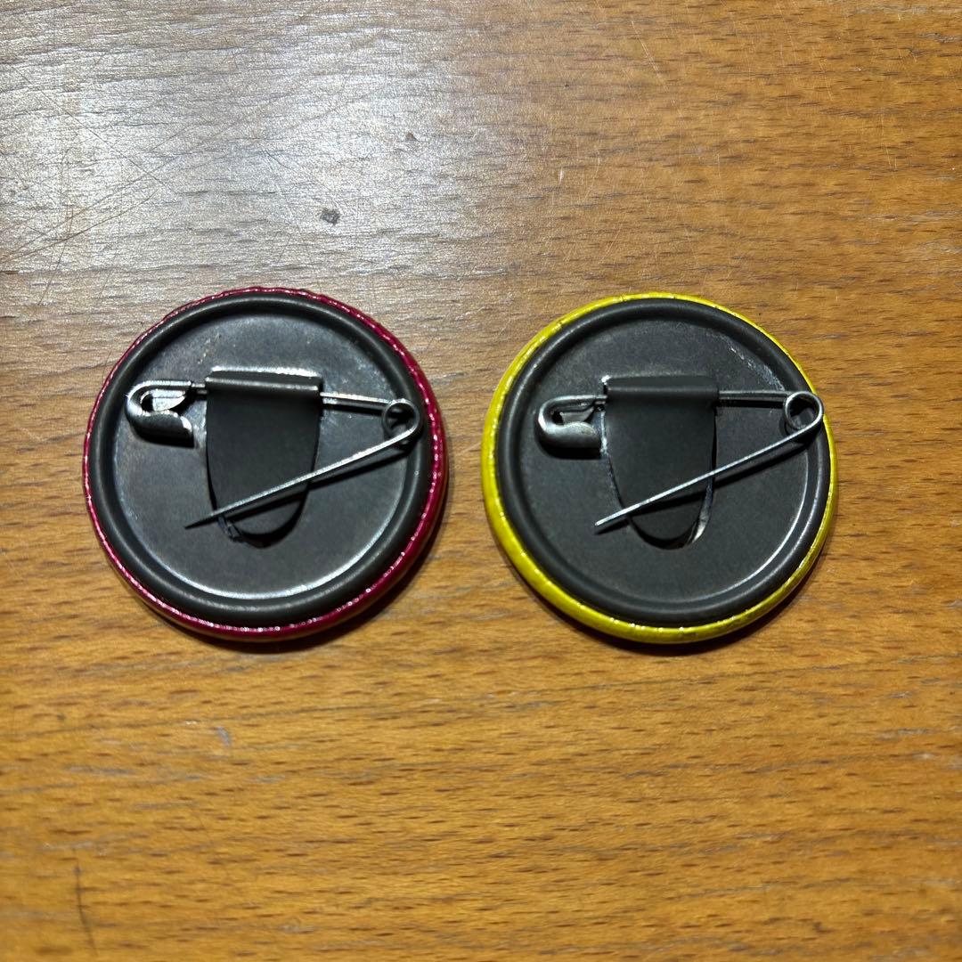 バッジコレクション 多彩なデザイン