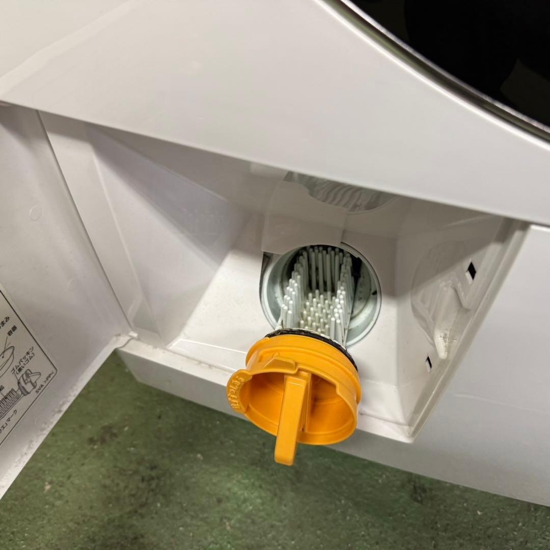 300 日立ドラム式洗濯機　大人気乾燥付きモデル　11/6キロ　左開き　小型