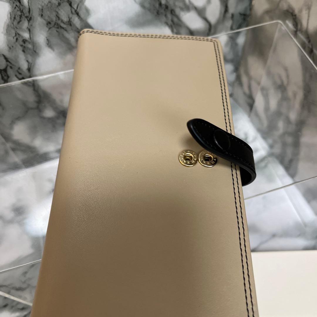 【新品未使用】agnès b. ベージュ 二つ折り財布　カードケース