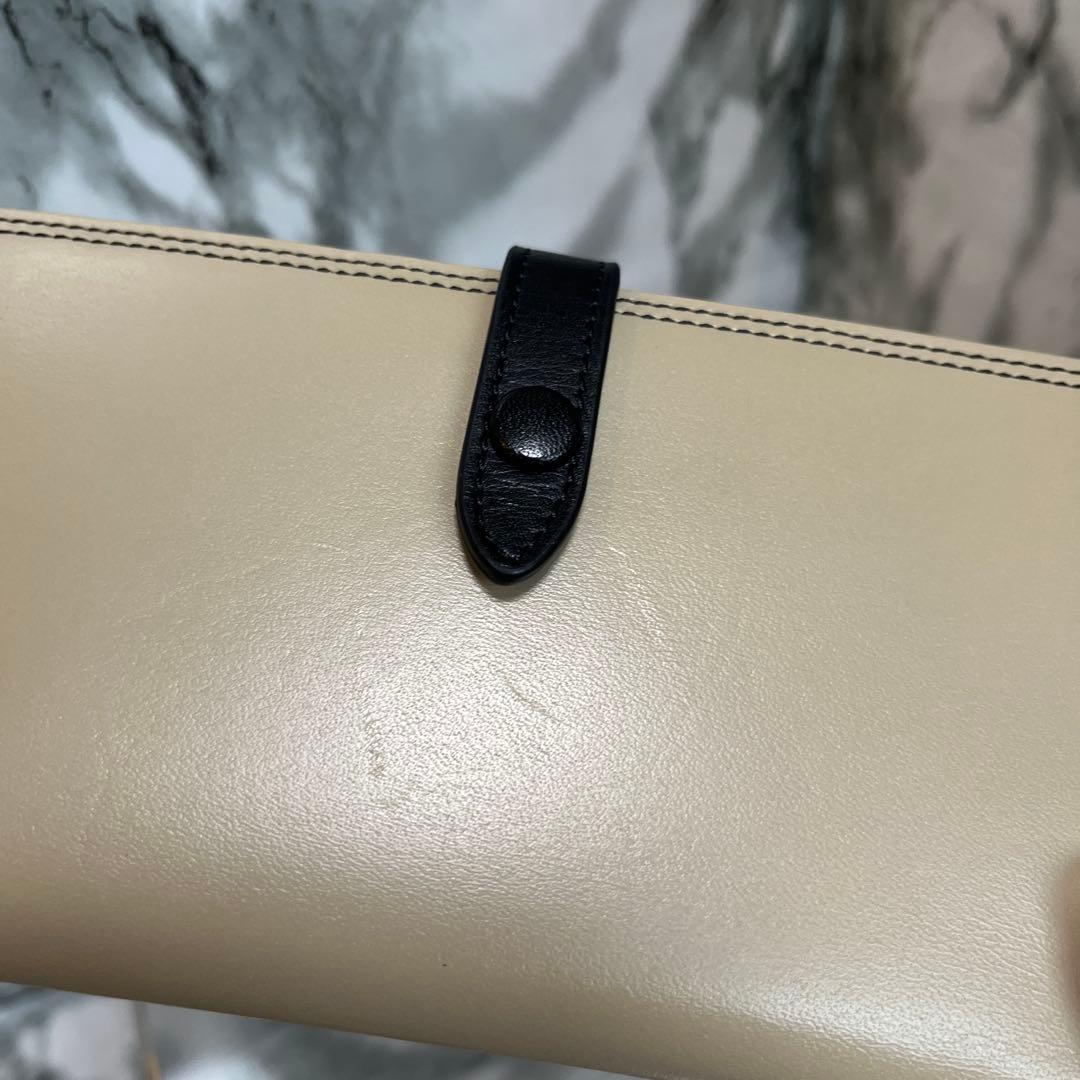 【新品未使用】agnès b. ベージュ 二つ折り財布　カードケース