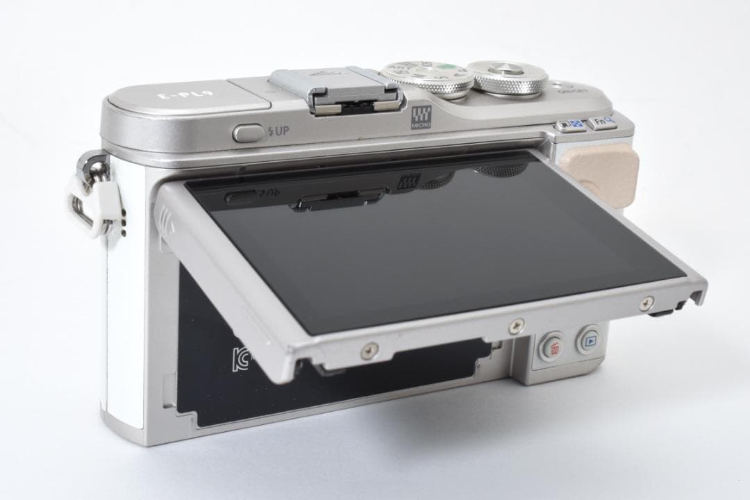 【超美品】OLYMPUS PEN E-PL9 EZ ダブルズームキット