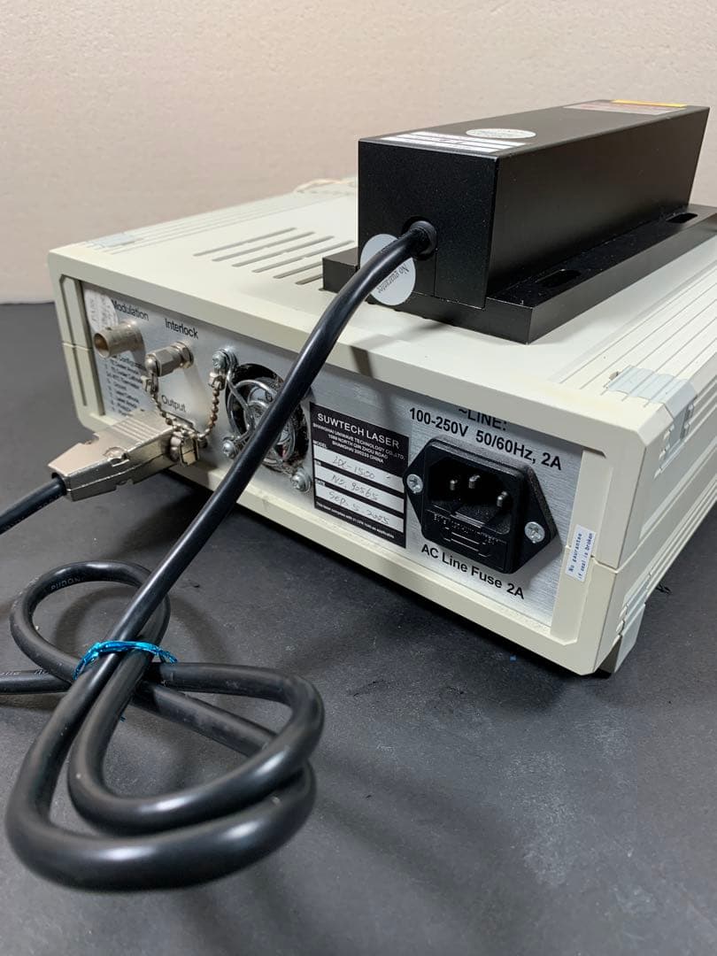 DPSSレーザーシステム　（473 nm)