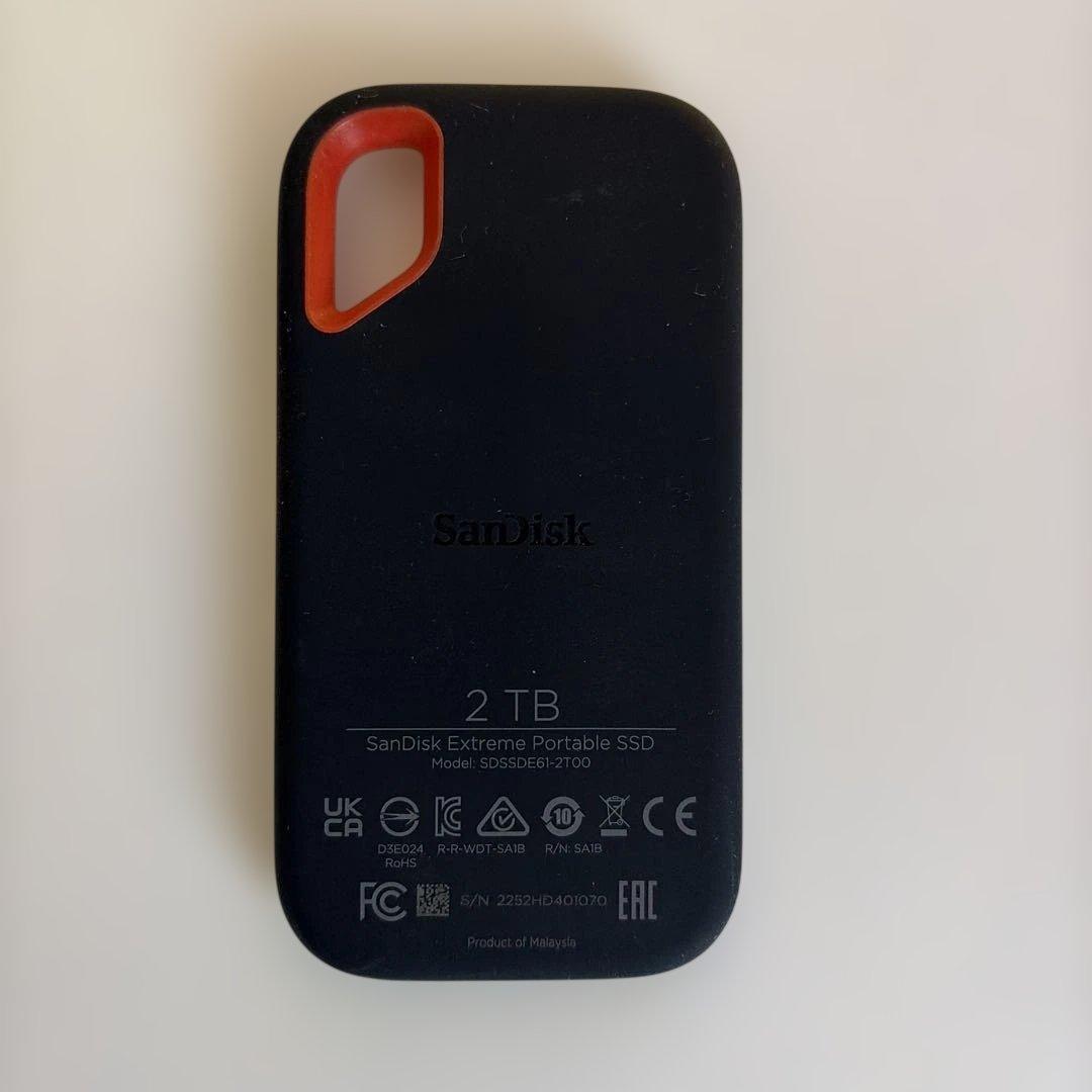 2TB Sandisk extreme ポータブル SSD