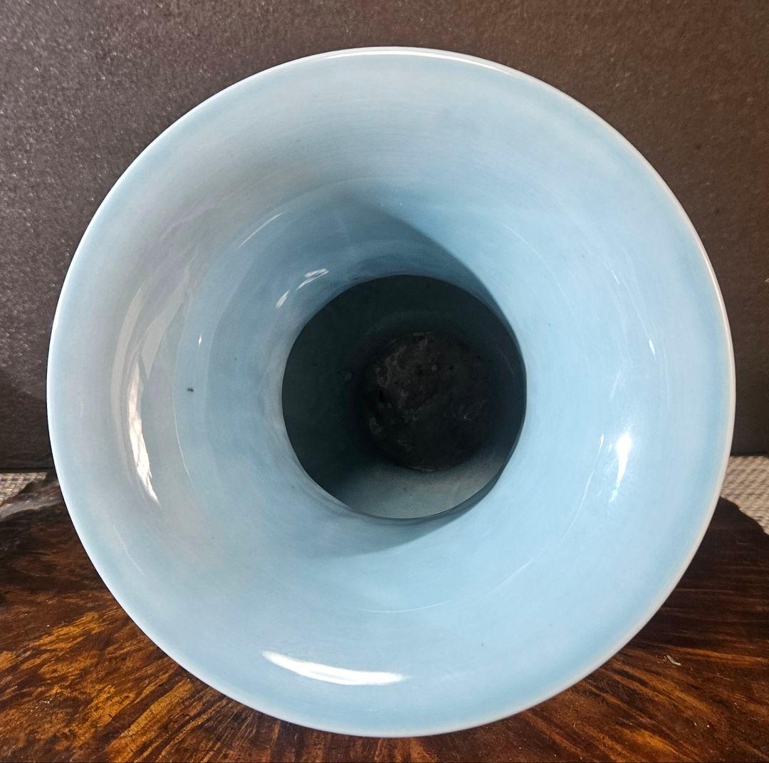 中国美術　中国陶磁器　青天釉　青磁 大清乾隆年製銘　双獣耳　唐草獣面図　 壺　罐