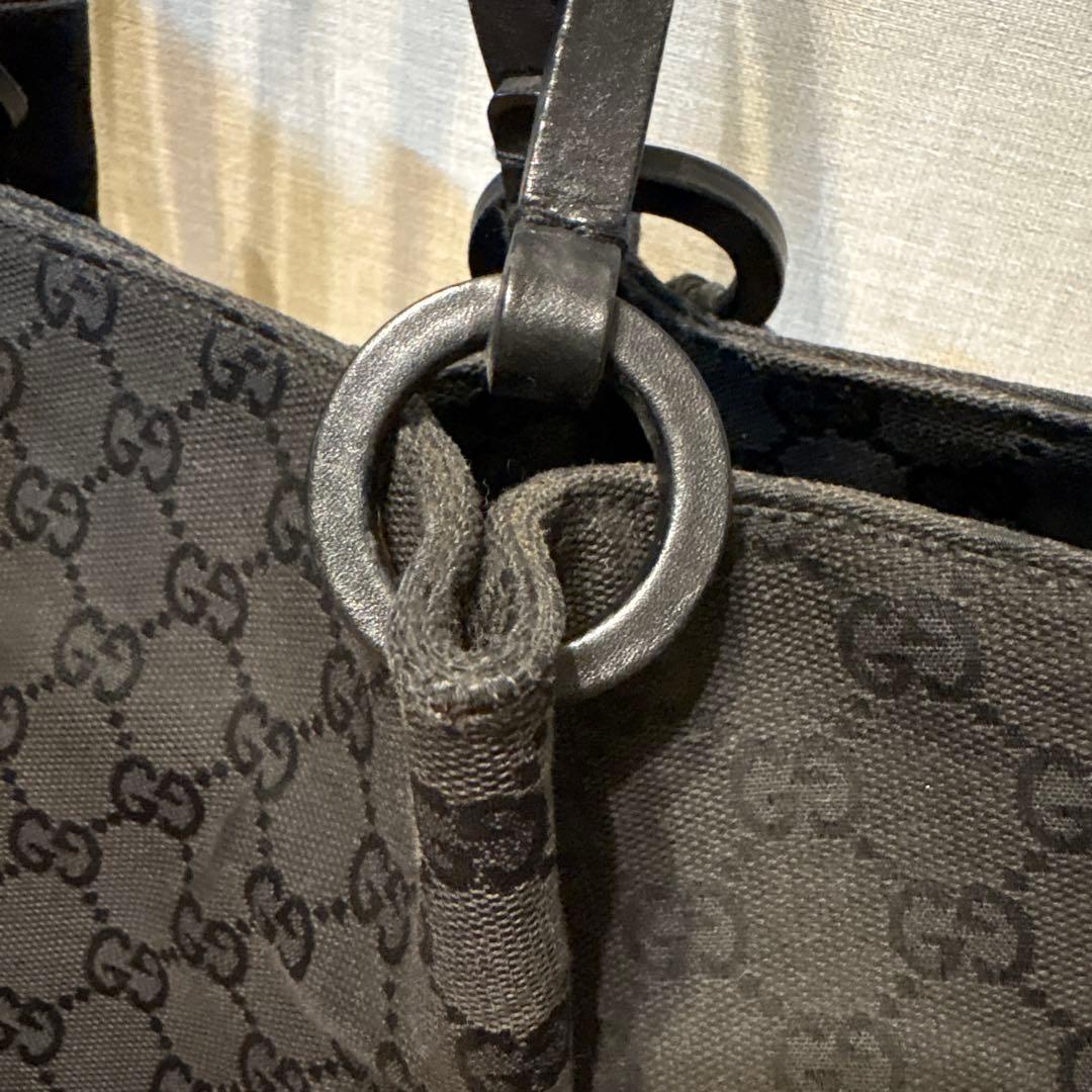 GUCCI ブラックキャンバス ハンドバッグ