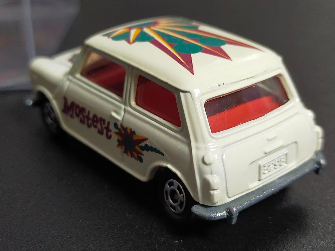 トミカ ミニクーパー トラフィック ポップアート BLMC 日本製 青箱 b