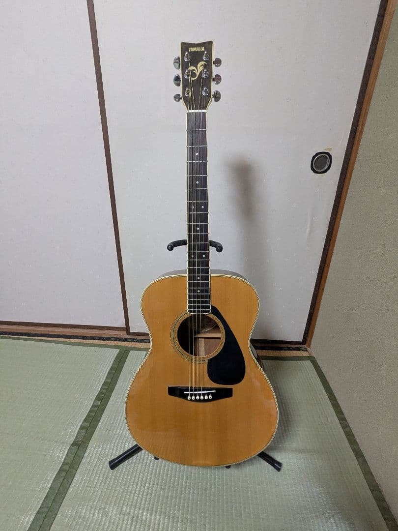 YAMAHA FS330A アコースティックギター　付属品多数あり