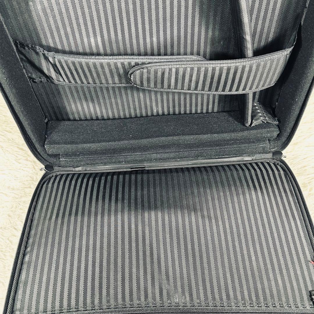 良品　TUMI　Alpha　ビジネスバッグ　キャリーケース　大容量　パソコン収納