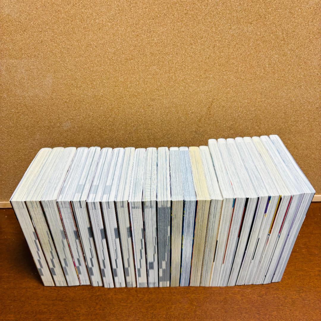 年末特価！！名探偵コナン １巻～１０７巻 ＋ 関連書籍 ２３冊 計１３０冊