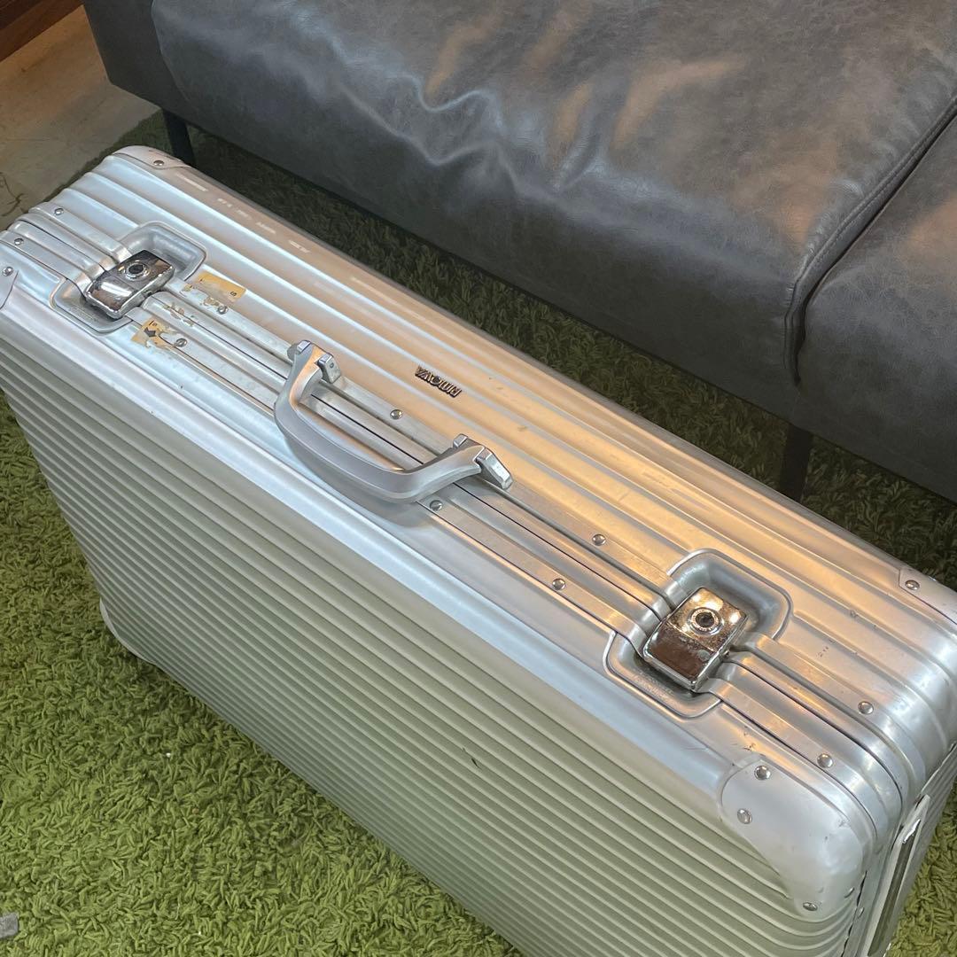 【リモワ】RIMOWA 希少　トパーズ　スーツケース　二輪使用　青ロゴ！