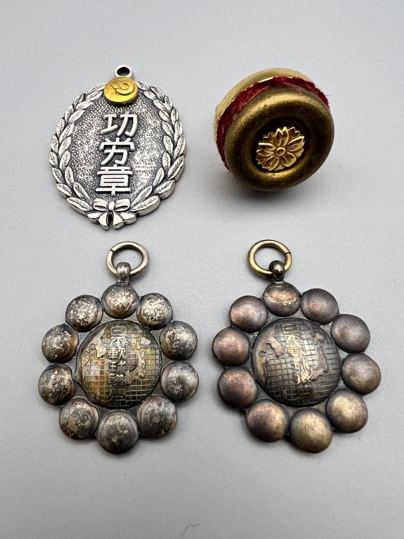 【海】純銀刻印　日本軟球連盟　勲章　記章　バッチ　メダル　４点　重量約46g