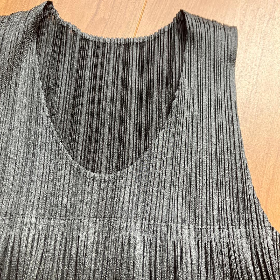 プリーツプリーズ　フリンジタンクトップ