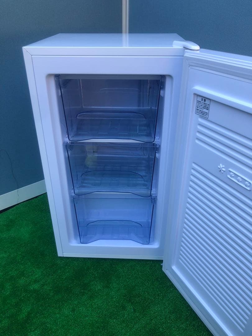 冷凍庫 小型 アイリスオーヤマ 60L ガラス扉 KUGD-6B-W