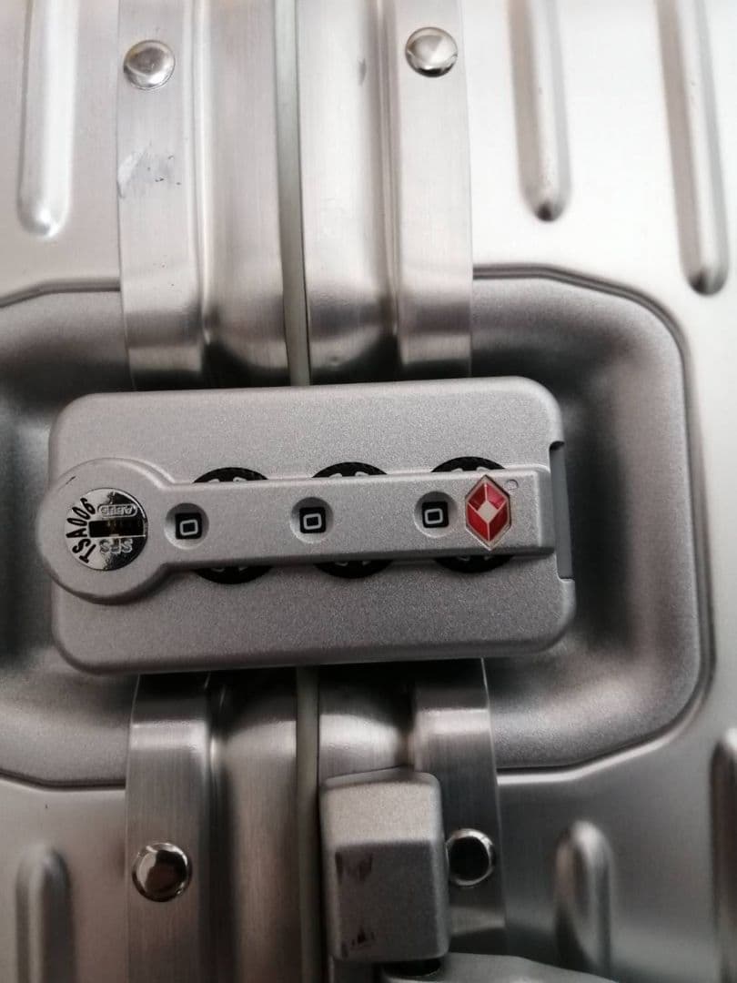 RIMOWA TOPAS 3２Ｌマルチホイール 機内持ち込み可能 廃盤品