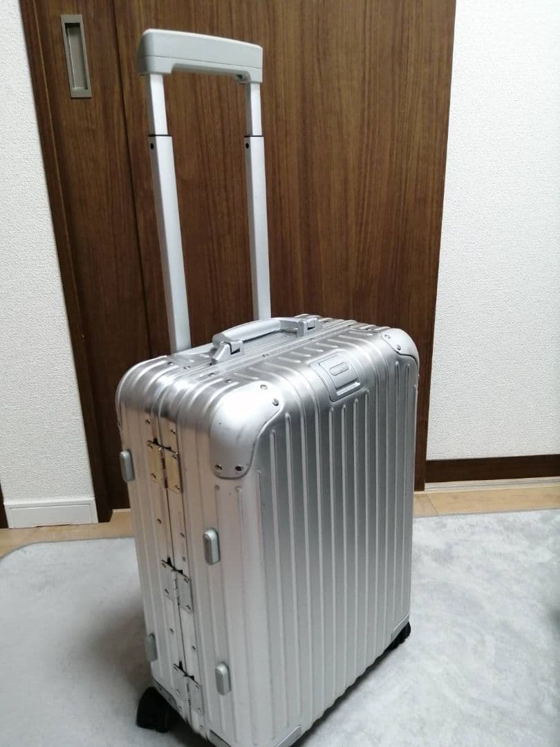 RIMOWA TOPAS 3２Ｌマルチホイール 機内持ち込み可能 廃盤品