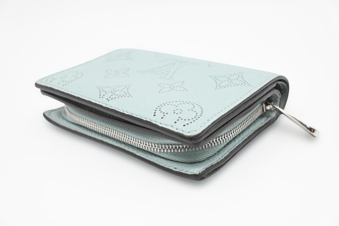 【極美品】Louis Vuitton 　ヴィトン　マヒナ　ポルトフォイユ・クレア