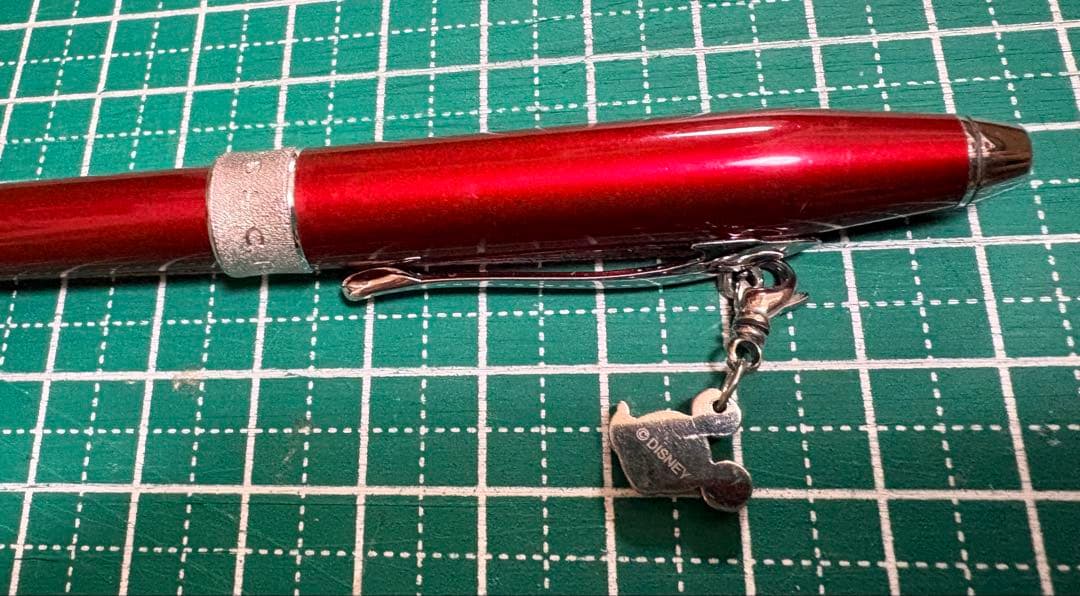 【匿名配送】CROSS 赤いボールペン ミッキーチャーム付き（箱無し）
