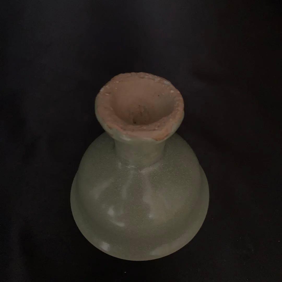 【昇龍洞】龍泉窯貼亀形紋馬上盃（明時代）