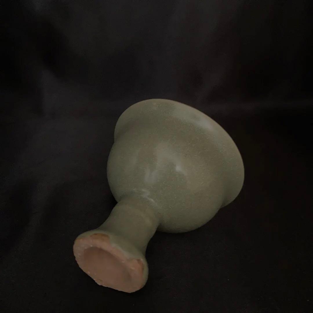 【昇龍洞】龍泉窯貼亀形紋馬上盃（明時代）