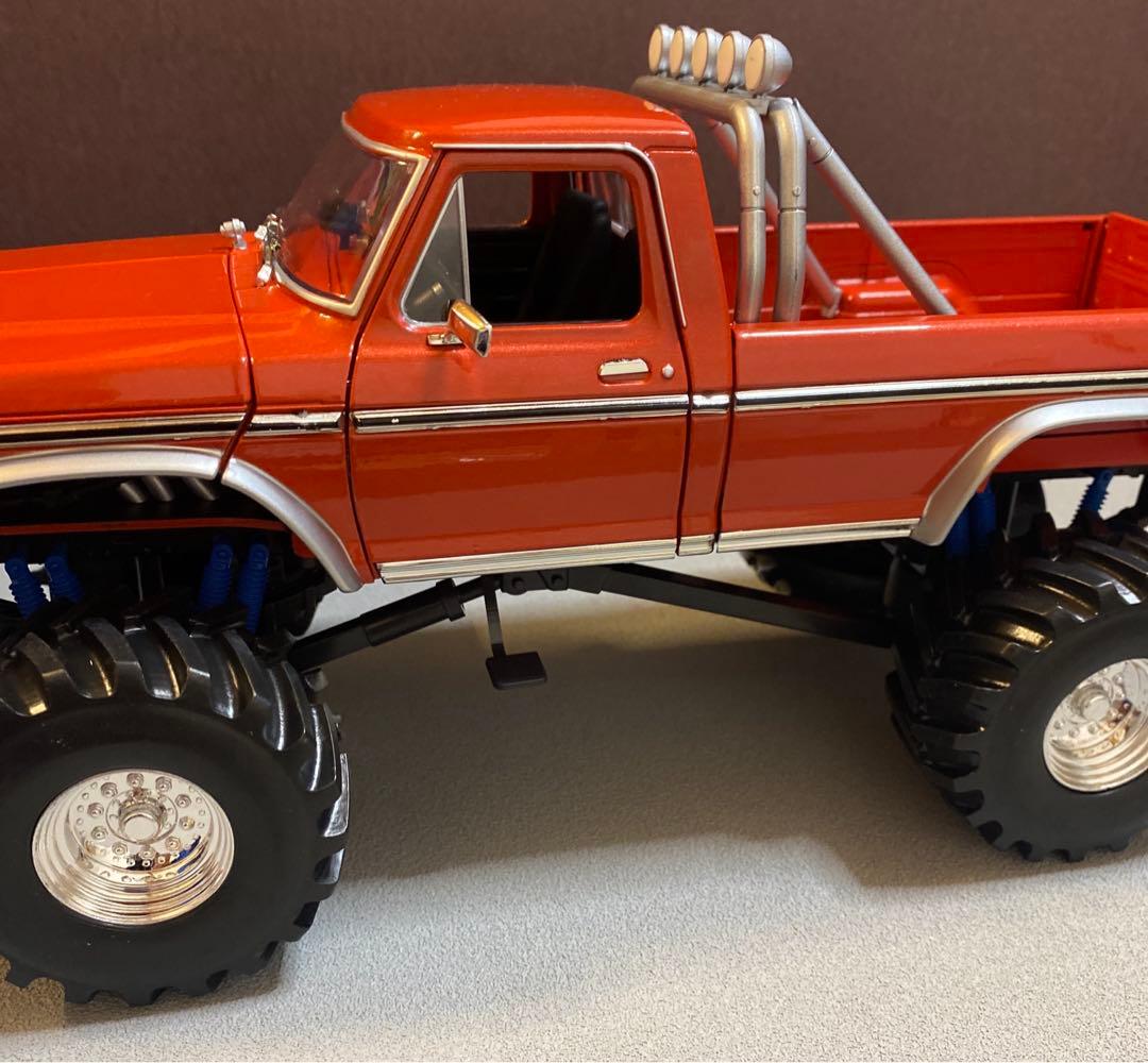 1/18 フォード　モンスタートラック