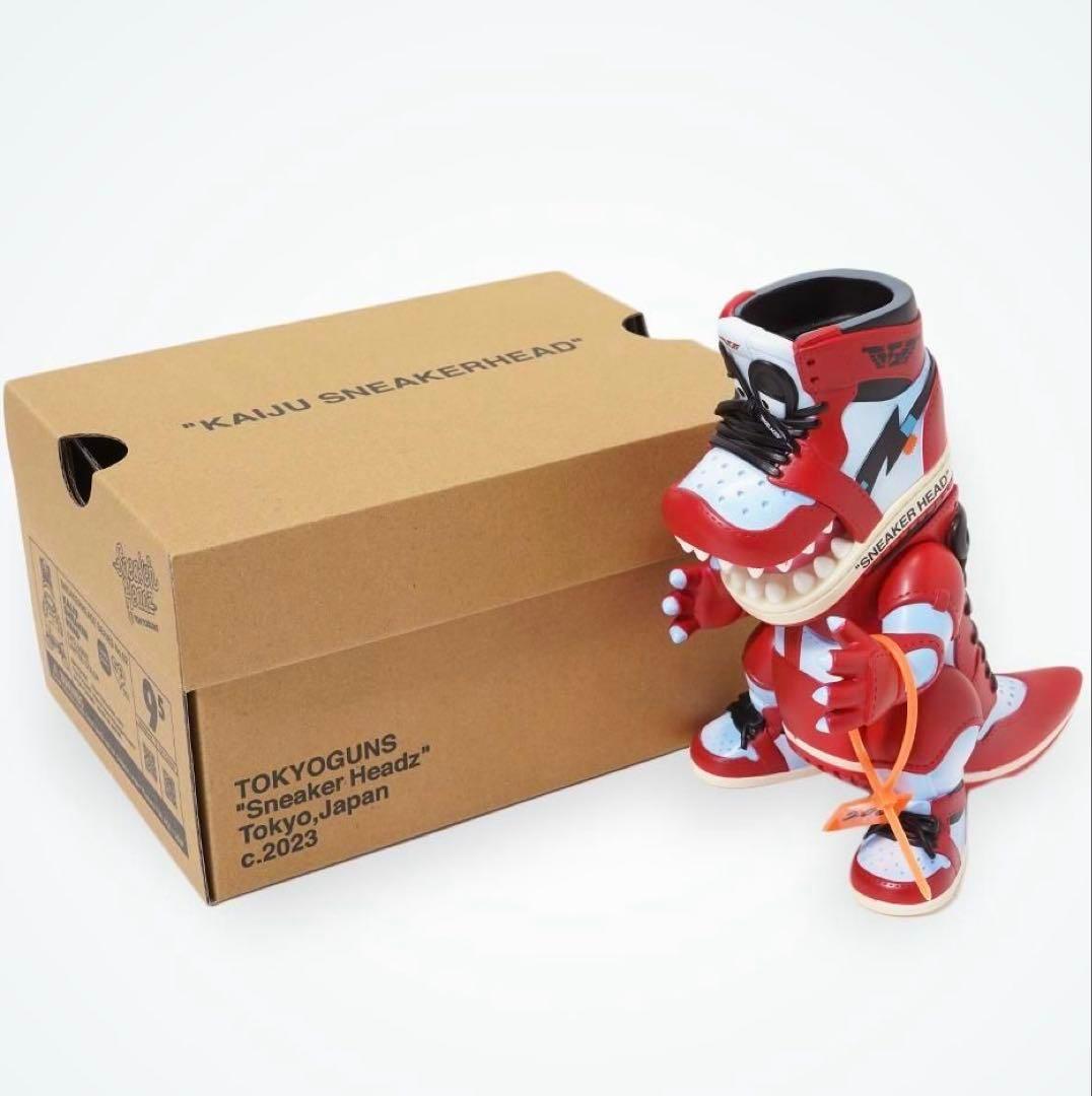 定価限定販売】SNKRDUNK×TOKYOGUNS ガイジュウスニーカーヘッド