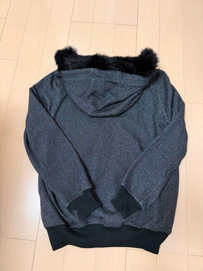 マークアンドロナ ファー付きフード パーカーLサイズ