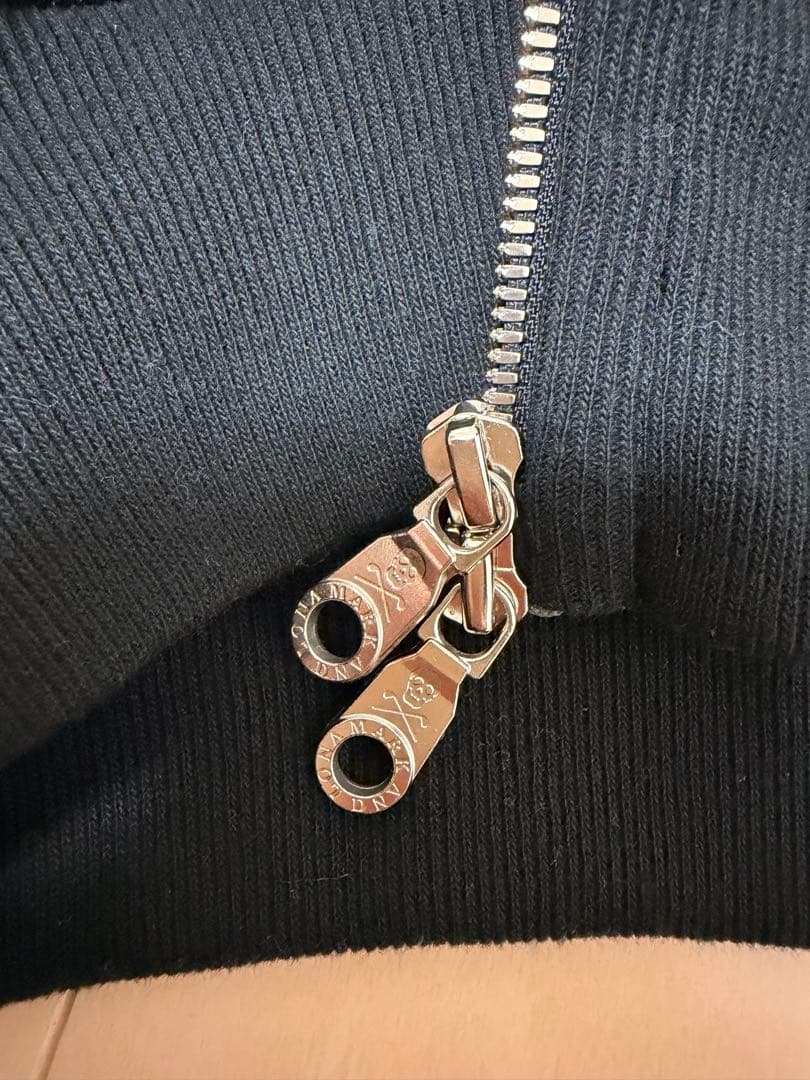 マークアンドロナ ファー付きフード パーカーLサイズ