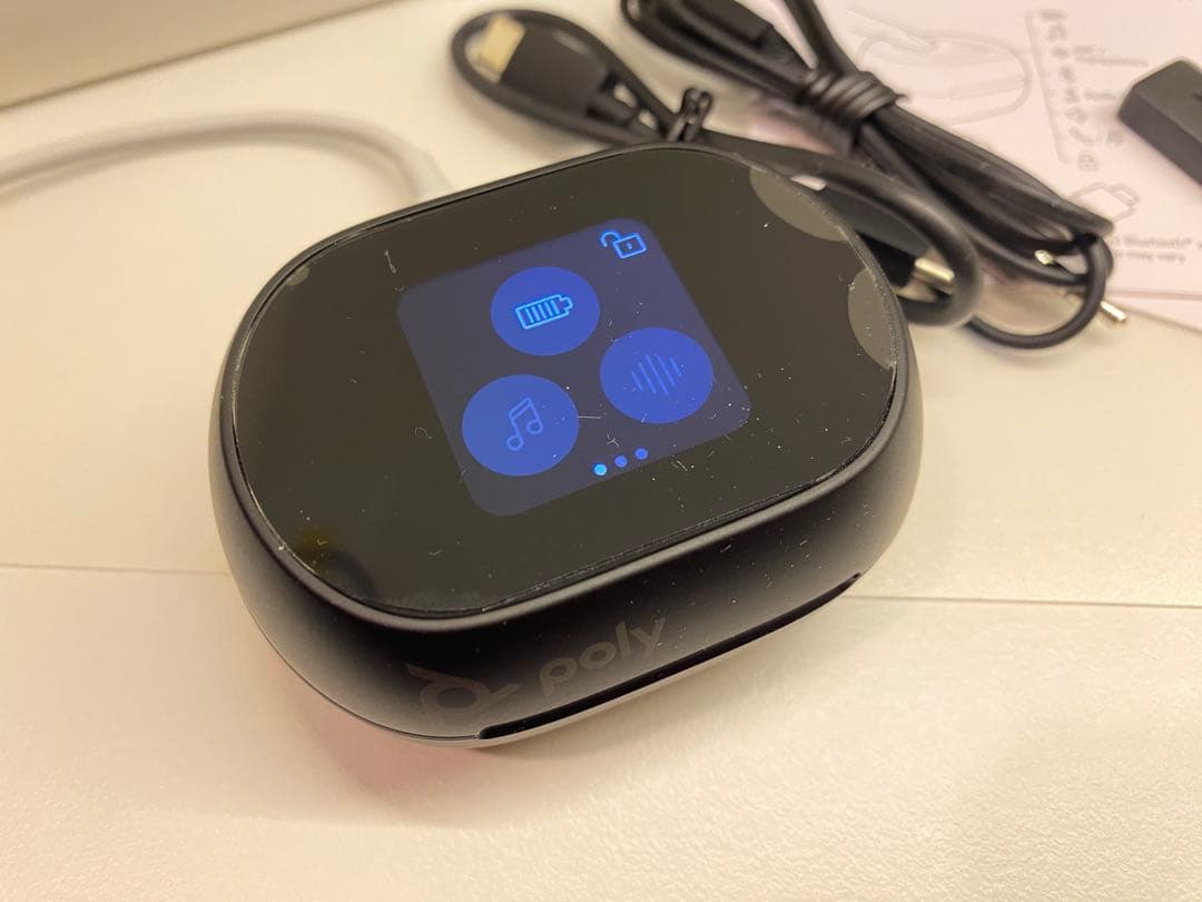 Poly Voyager Free 60+ UC ワイヤレスイヤフォン