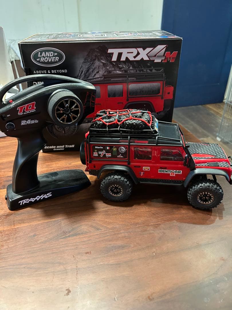 TRX4M Land Rover Defender レッド